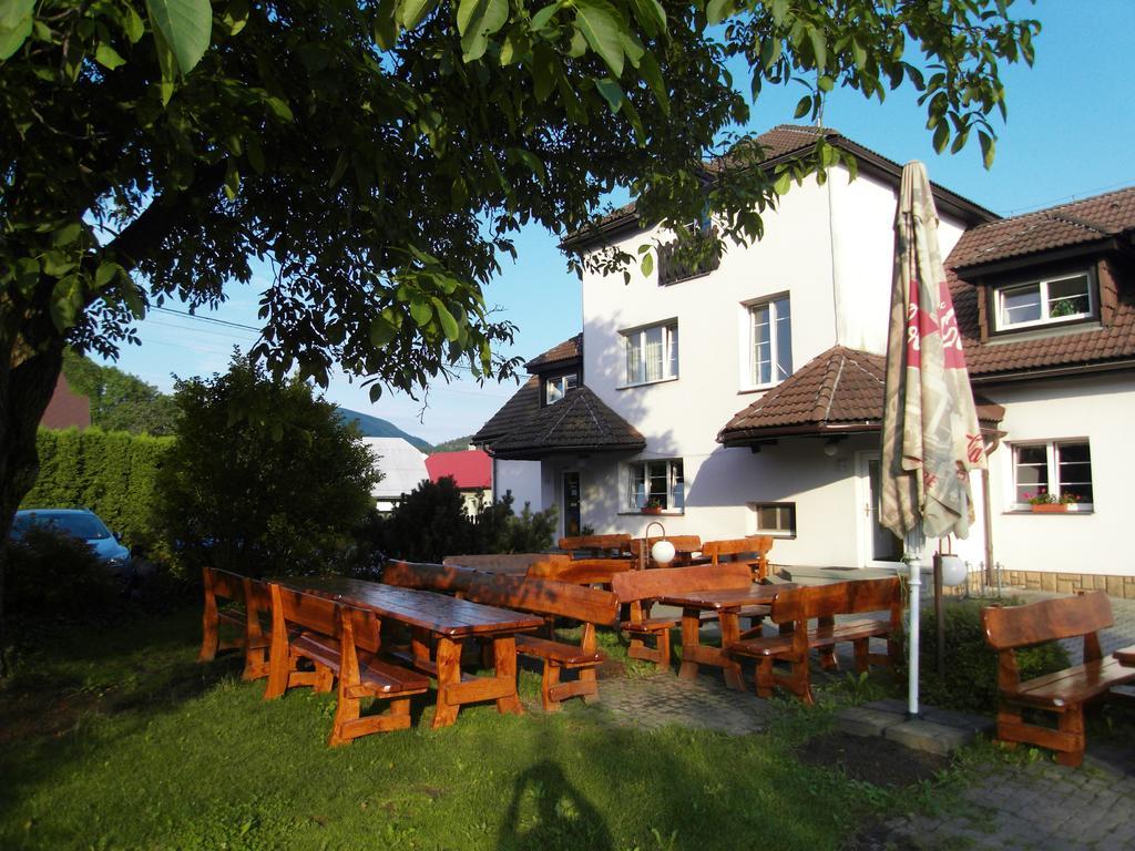 Frenštát pod Radhoštěm Penzion A Restaurace U Veterana المظهر الخارجي الصورة